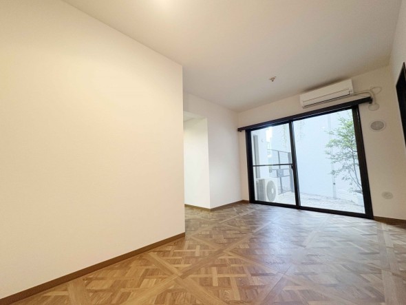 家族と過ごす時間を大切にしたい方にぴったりの明るい住空間です。