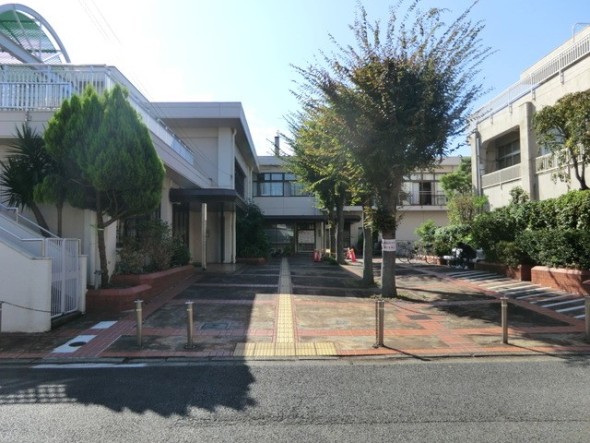 その他環境写真 450m 横浜市末吉地区センター