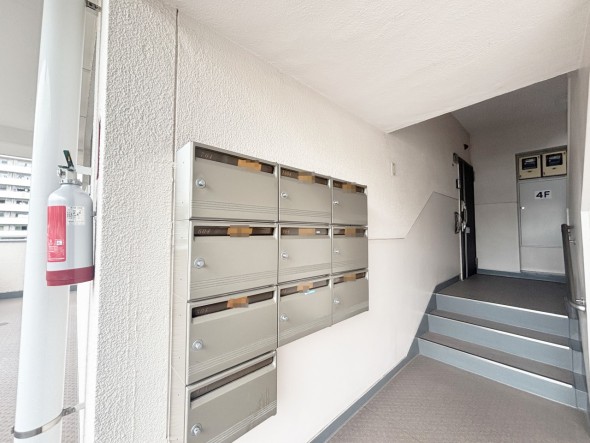 住戸専用の郵便受け。