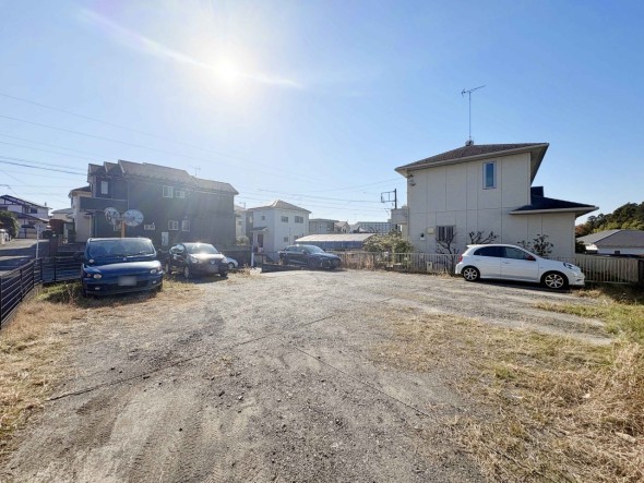 とても開放感ある土地です!日当たりの良さが外観からも伝わります!
