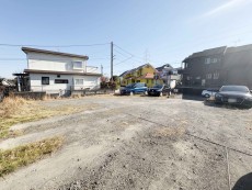 建築条件なしの売地です。お好きなハウスメーカーで建築していただけます。