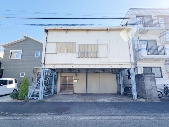 建築条件なしの売地です。お好きなハウスメーカーで建築していただけます。