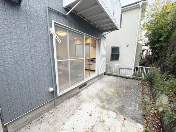 ちょっとしたお庭スペースございます。