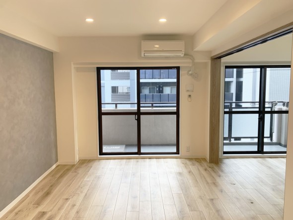 ご家族やお客様との時間など、多くの時を刻む空間。何気なく過ぎる時でさえも上質なひと時となる快適な空間を目指して。