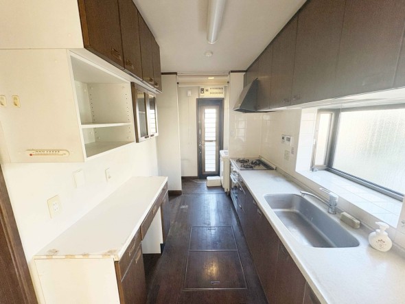 使い勝手の良い設備のキッチンで効率よくお料理もできます。