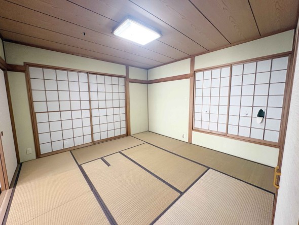 和室(約8.0帖)客間やお子様の遊び場として多用途にお使い頂けます。