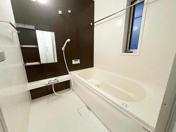 内装 1日の疲れを癒すバスルーム。