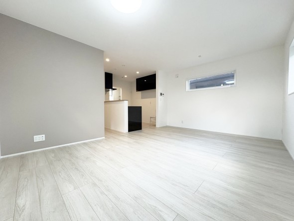 家族と過ごす時間を大切にしたい方にぴったりの明るくゆとりある住空間です。