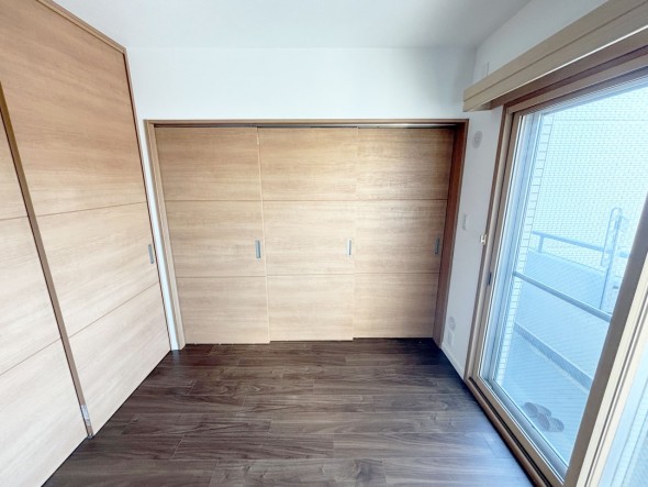 明るくあたたかな居室では、朝の目覚めも気持ちよく起きられます。