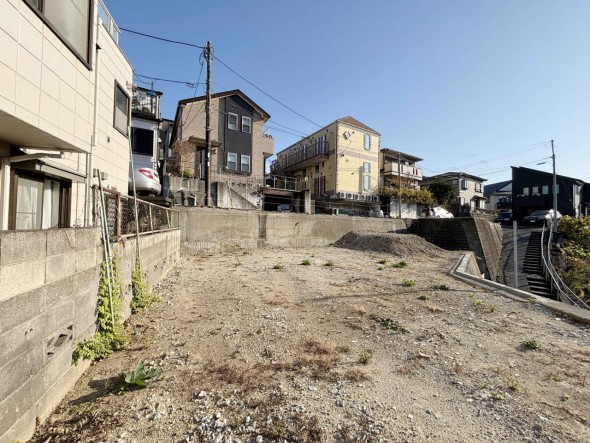 建築条件なしの売地です。お好きなハウスメーカーで建築していただけます。
