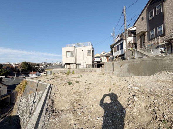 とても開放感ある土地です!日当たりの良さが外観からも伝わります!