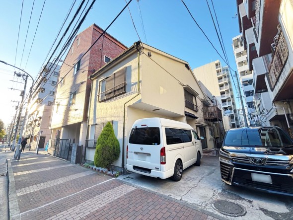 駐車スペースもございます。