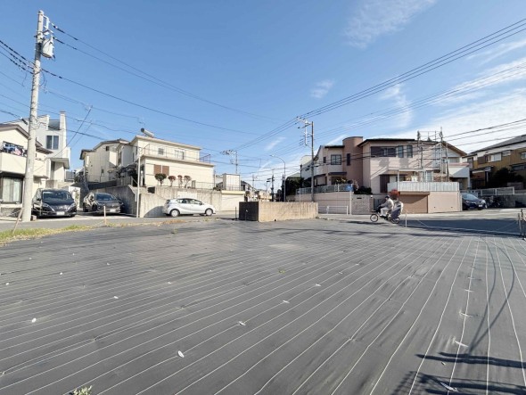 建築条件なしの売地です。お好きなハウスメーカーで建築していただけます。