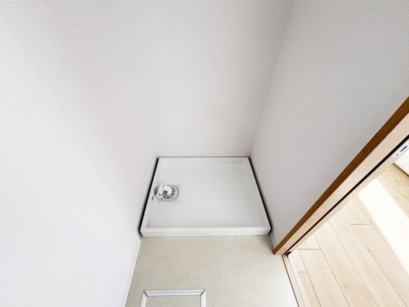 脱衣スペースを含む空間はゆとりの広さ。