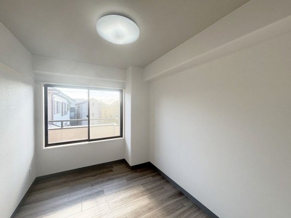 感性を育むプライベートルームはシンプルでスマートな空間。