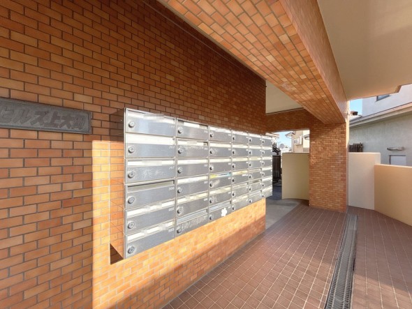 住戸専用の郵便受け。