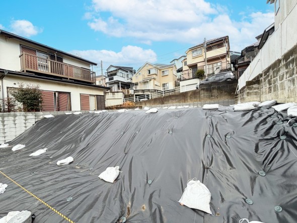 建築条件なしの売地です。お好きなハウスメーカーで建築していただけます。