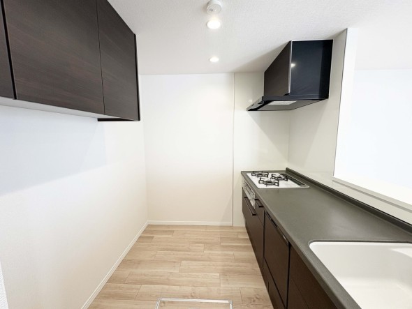 使い勝手の良い設備のキッチンで効率よくお料理もできます。