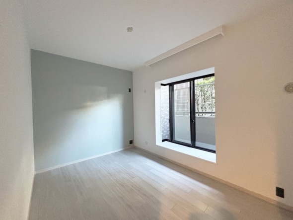 感性を育むプライベートルームはシンプルでスマートな空間。