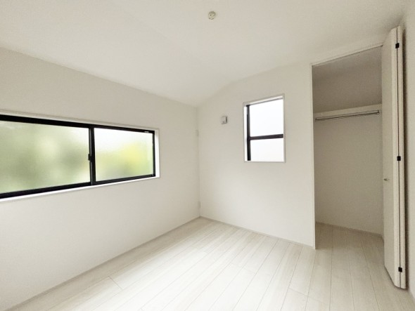 洋室5.3帖。家族一人ひとりの大切なプライベート空間