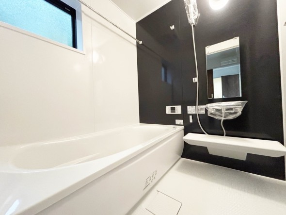 内装 1日の疲れを癒すバスルーム。