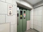エレベーター付きマンションです。