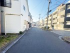 整備された前面道路です。