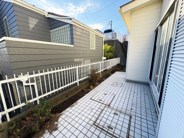 ちょっとしたお庭スペースございます。