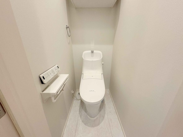 ウォシュレット機能付きトイレ