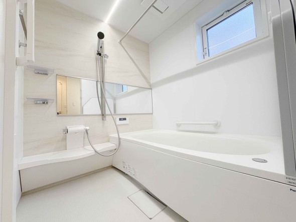 内装 1日の疲れを癒すバスルーム。