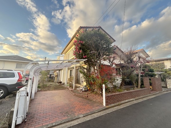 建築条件なしの売地です。お好きなハウスメーカーで建築していただけます。