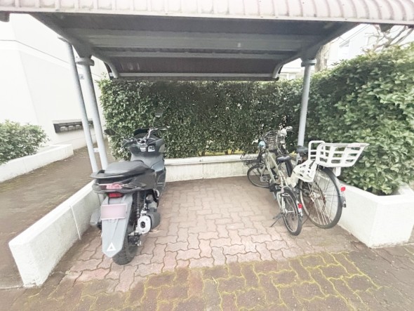 敷地内駐輪場・バイク置き場