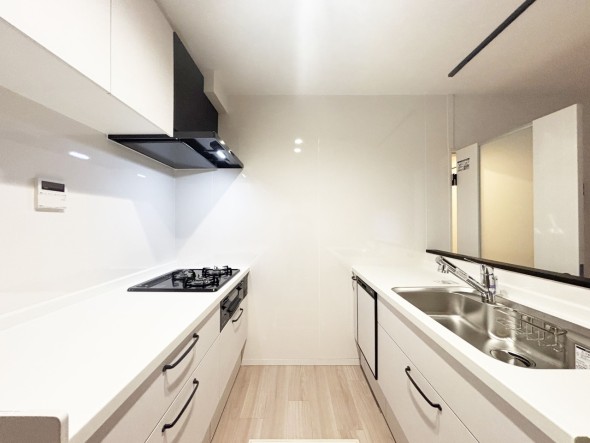 使い勝手の良い設備のキッチンで効率よくお料理もできます。