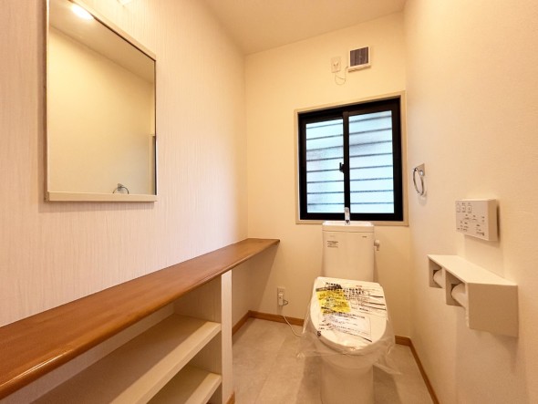 ウォシュレット機能付きトイレ