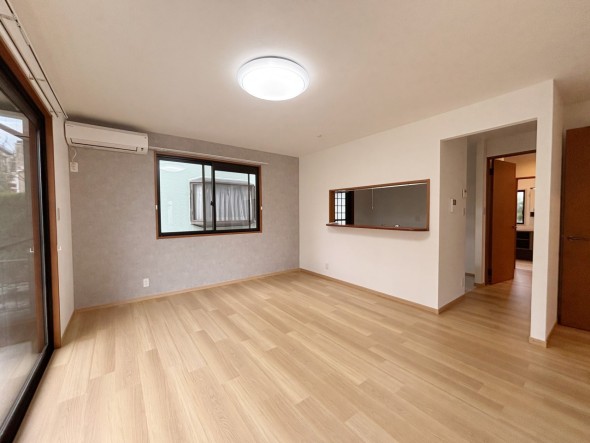 家族と過ごす時間を大切にしたい方にぴったりの明るくゆとりある住空間です。