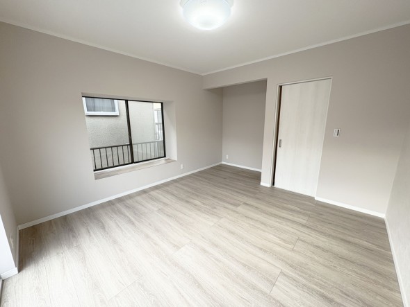 感性を育むプライベートルームはシンプルでスマートな空間。