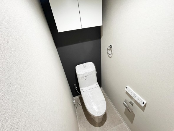 ウォシュレット機能付きトイレ。