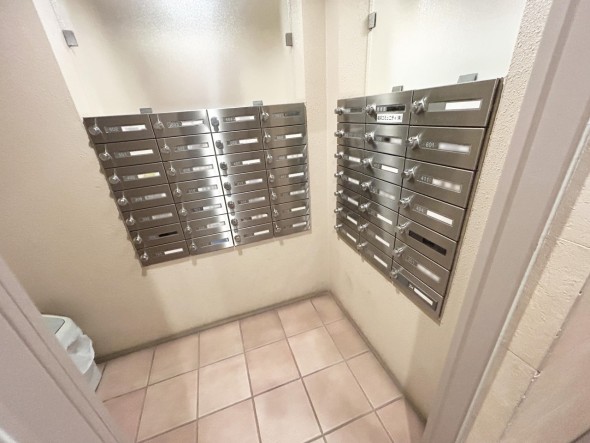 住戸専用の郵便受け。