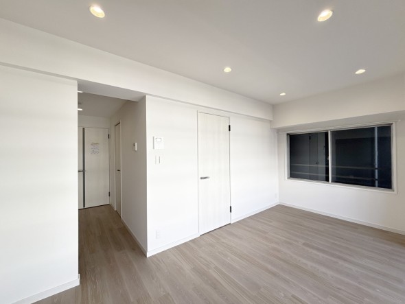 陽当りの良いリビングダイニング。