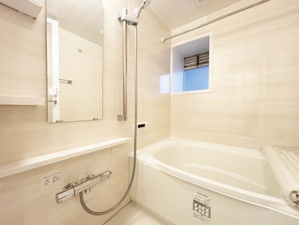 内装 1日の疲れを癒すバスルーム。