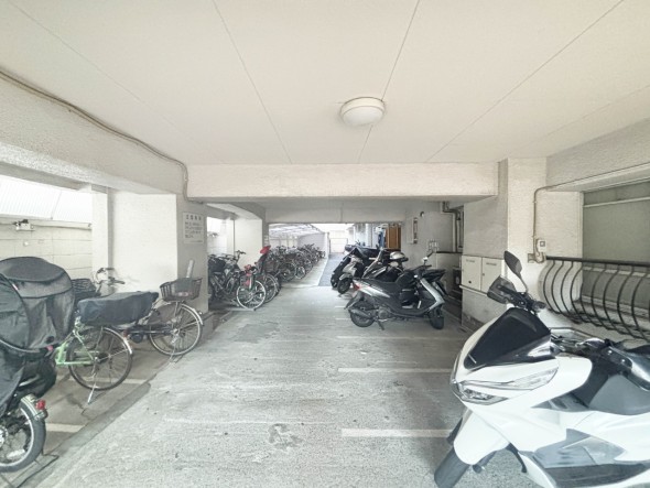 敷地内駐輪場・バイク置き場