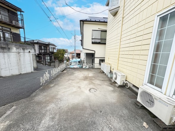 駐車スペースもございます!