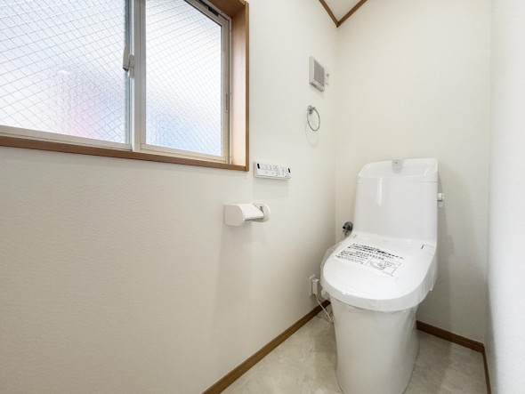 ウォシュレット機能付きトイレ