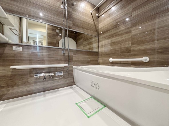 内装 1日の疲れを癒すバスルーム。