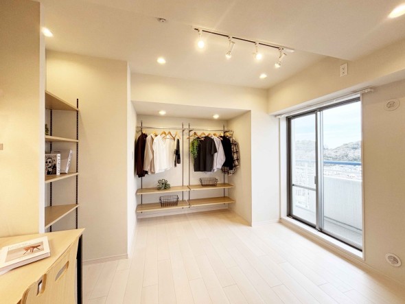 明るくあたたかな居室では、朝の目覚めも気持ちよく起きられます。