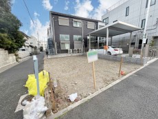 建築条件なしの売地です。お好きなハウスメーカーで建築していただけます。