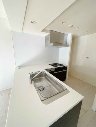 使い勝手の良い設備のキッチンで効率よくお料理もできます。