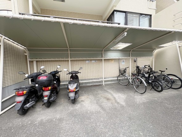 バイク置き場