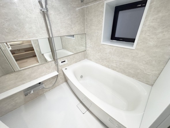 内装 1日の疲れを癒すバスルーム。