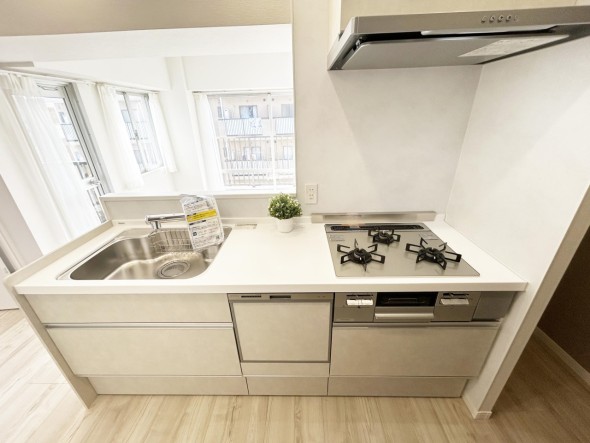 使い勝手の良い設備のキッチンで効率よくお料理もできます。